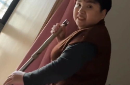 娱乐吃瓜酱父母阴阳怪气,笑料百出家庭欢乐多