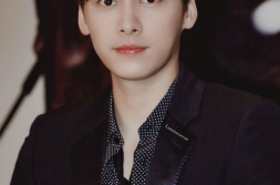 李易峰娱乐吃瓜视频播放,娱乐圈风波再起,明星隐私边界何在?
