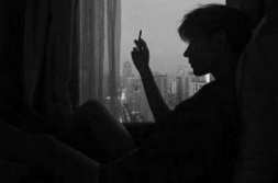 qq头像伤感男,情感共鸣的视觉表达”